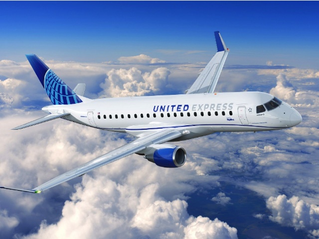 Une vingtaine d’hôtesses de l'air d'United Airlines tombent malades après un repas de fête 1 Air Journal