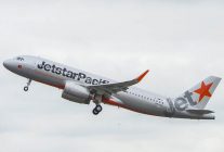 
Un tribunal japonais a ordonné mardi à une compagnie aérienne low-cost, Jetstar Japan de verser des dommages et intérêts et 